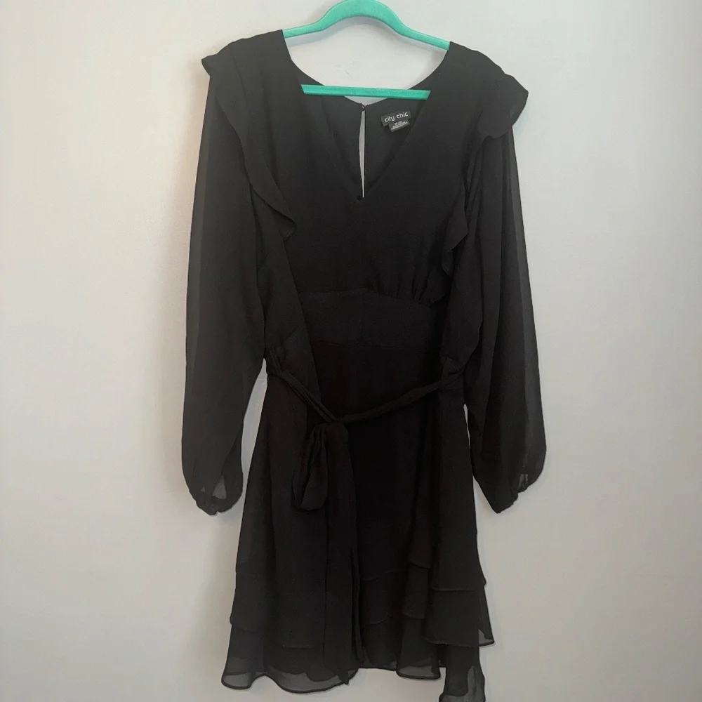 EUC City Chic Trendy Pretty Ruffle Cocktail Dress LBD Size 22W - Picture 2 of 5